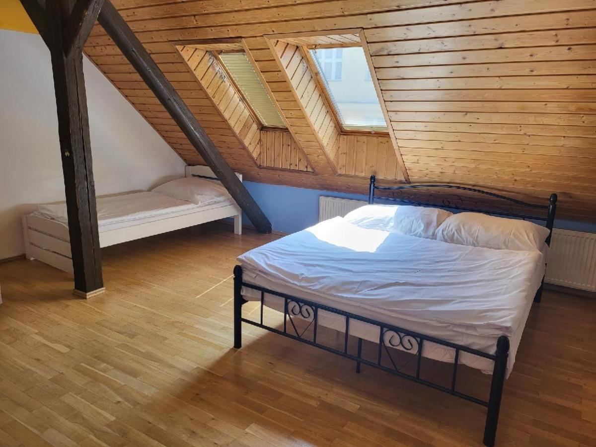 Sunflower Prague Apartments And Suites Esterno foto